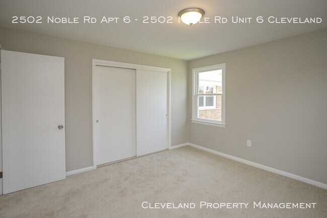 Foto del edificio - 2502 Noble Rd