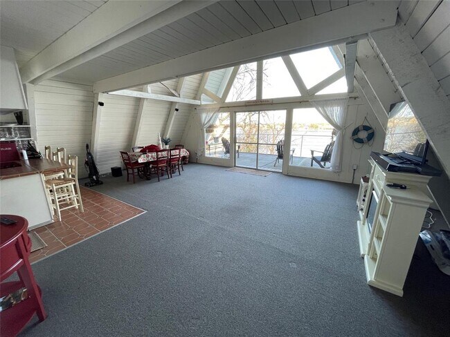 Foto del edificio - 722 Rock Harbor Ct
