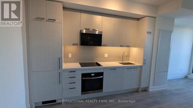 Building Photo - 20 Soudan Ave