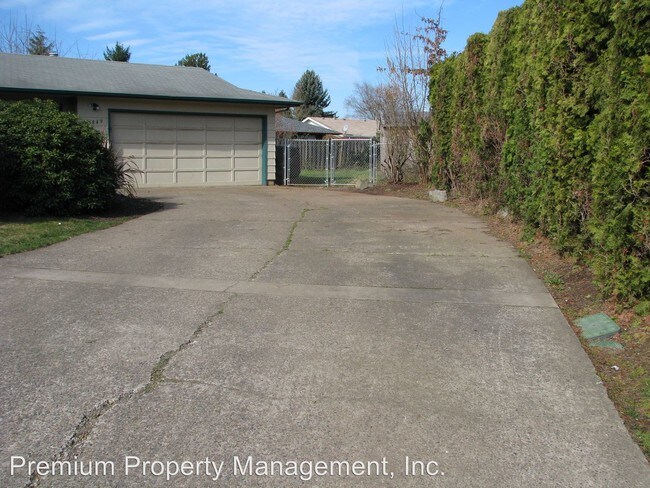 Building Photo - 3 br, 2 bath House - 3849 Wilma Court NE
