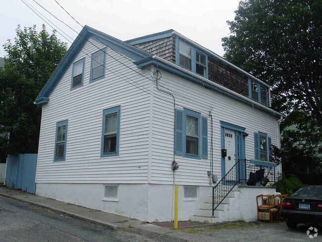 Building Photo - 11 Fountain St