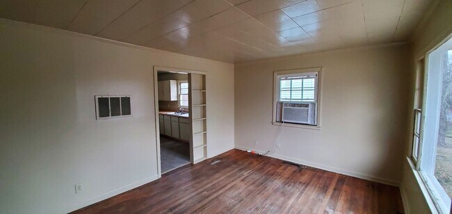 Foto del edificio - 3 Bedroom 1 Bathroom House!