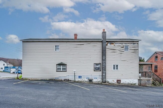 Building Photo - 983 2nd St