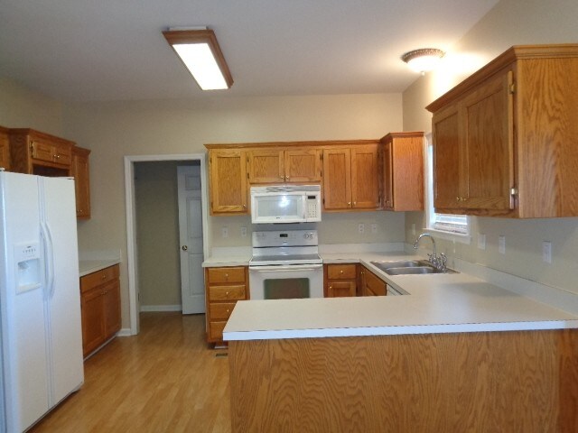 Foto del edificio - 2702 Camden Ct