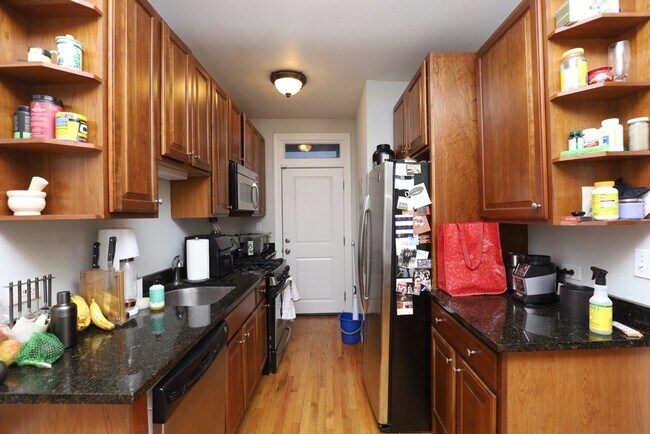 Foto del edificio - 748 W Addison St