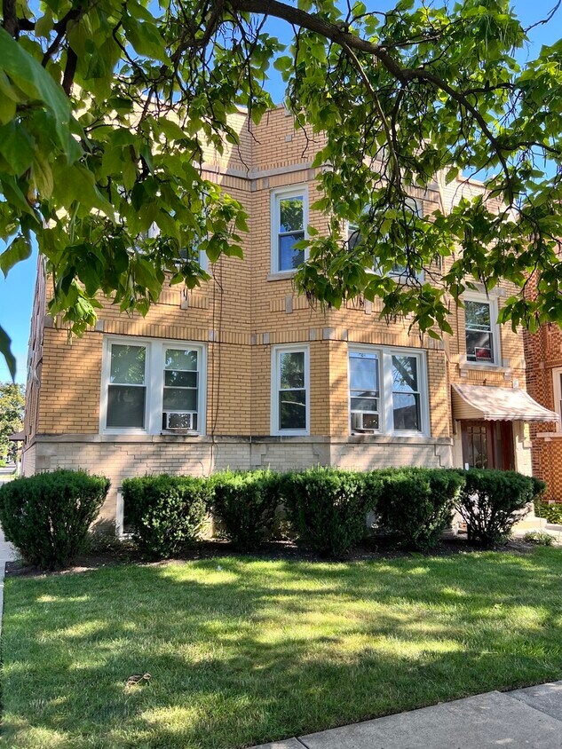Foto principal - 5258 W George St