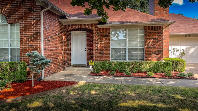 Building Photo - 3718 Silver Oak Ct