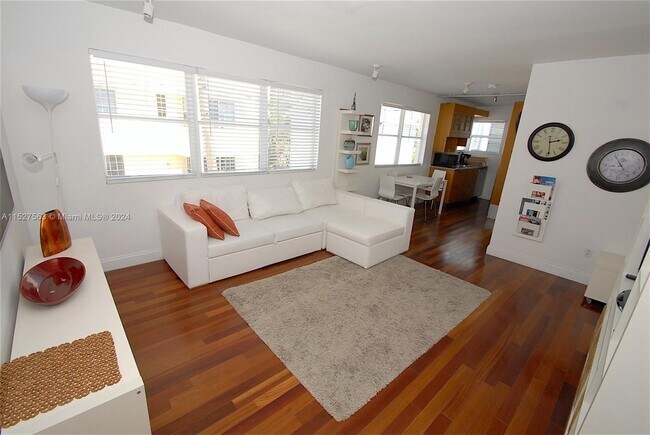 Building Photo - 1340 Drexel Ave