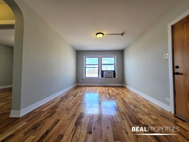 Foto del edificio - 550 W Arlington Pl
