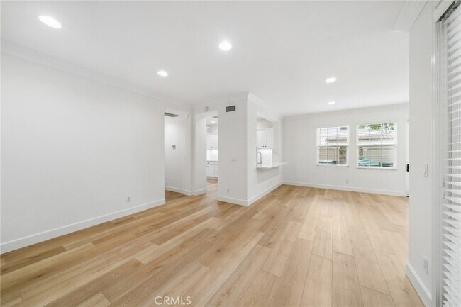 Foto del edificio - 236 Terra Cotta