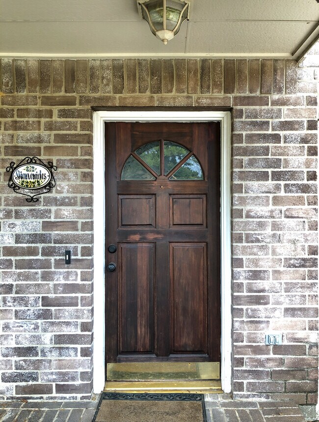 Foto del edificio - 12602 Thornwell Ct