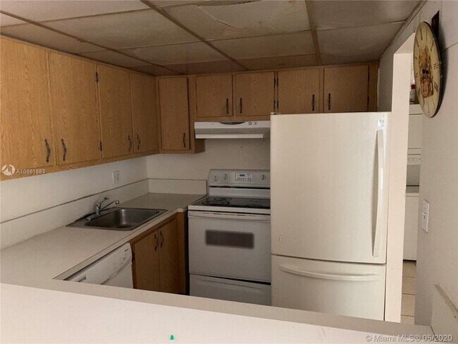 Building Photo - 5759 Washington St