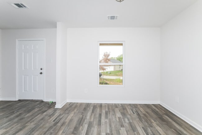 Building Photo - 14141 Harlequin Dr