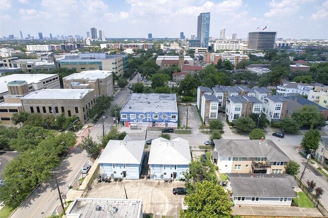 Foto del edificio - 3409 La Branch St