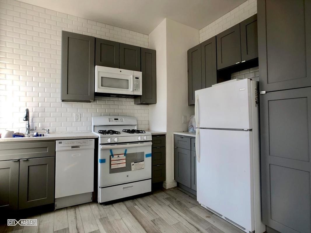 Foto principal - 935 Columbus Ave