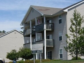 Building Photo - 116 Devon Ave