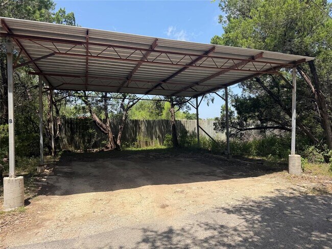 Foto del edificio - 11101 Oak Branch Dr