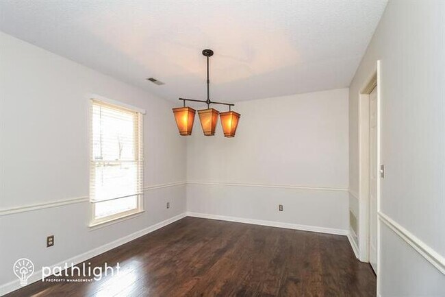 Foto del edificio - 6402 River Hills Dr, Greensboro, NC, 27410