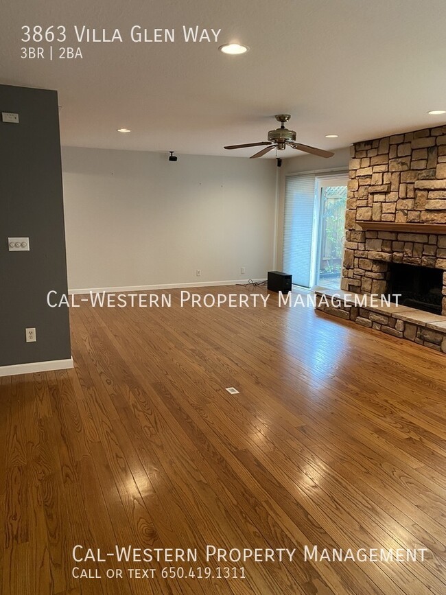 Building Photo - 3863 Villa Glen Way