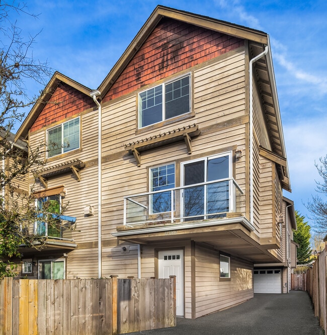 Foto del edificio - 11708 Greenwood Ave N