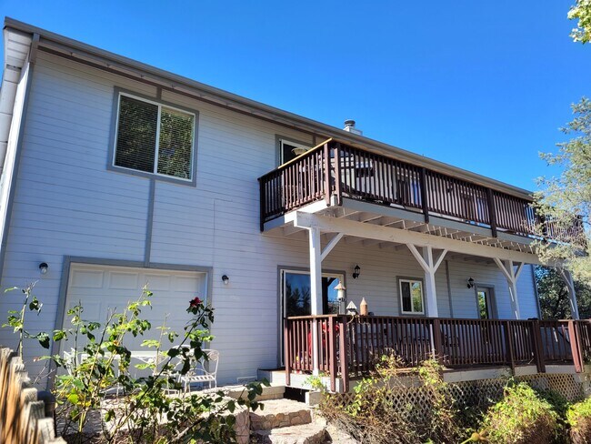 Building Photo - 1501 Eagle Mountain Dr