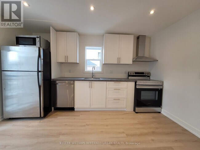 Photo du bâtiment - 84 Foch Ave