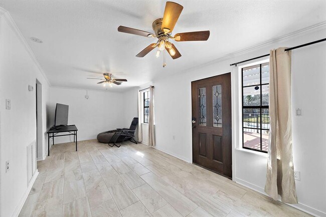 Foto del edificio - 2128 59th St