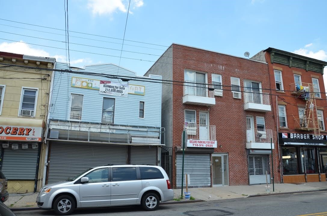 Building Photo - 737 Liberty Ave
