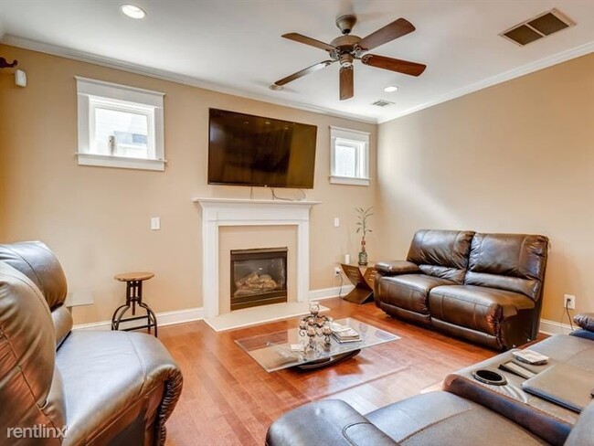Foto del edificio - 4 br, 3 bath House - 136 Preston Lane SW