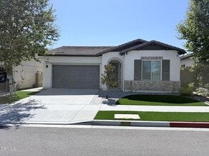 Building Photo - 410 Autumn Path Ln