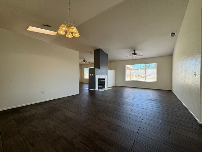 Building Photo - 12749 Alexia Way