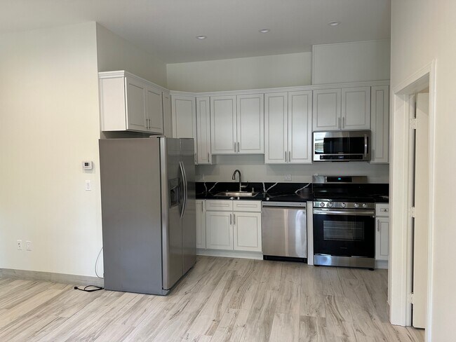 Cocina - 23110 1/2 Mulholland Dr