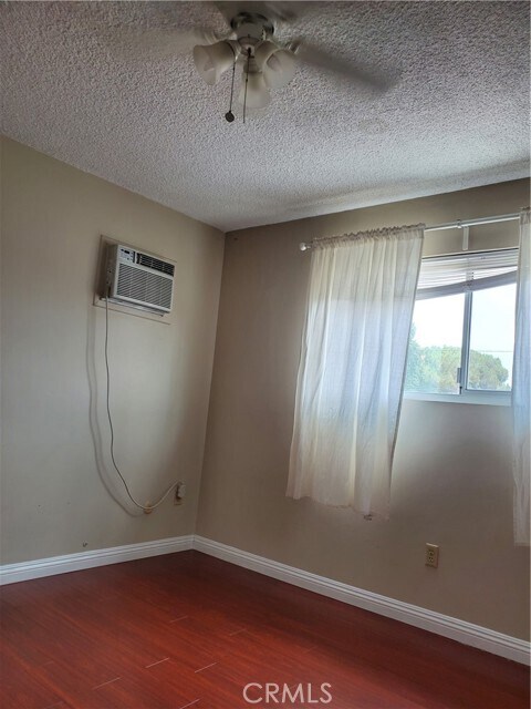 Foto del edificio - 2549 Hermosa Ave