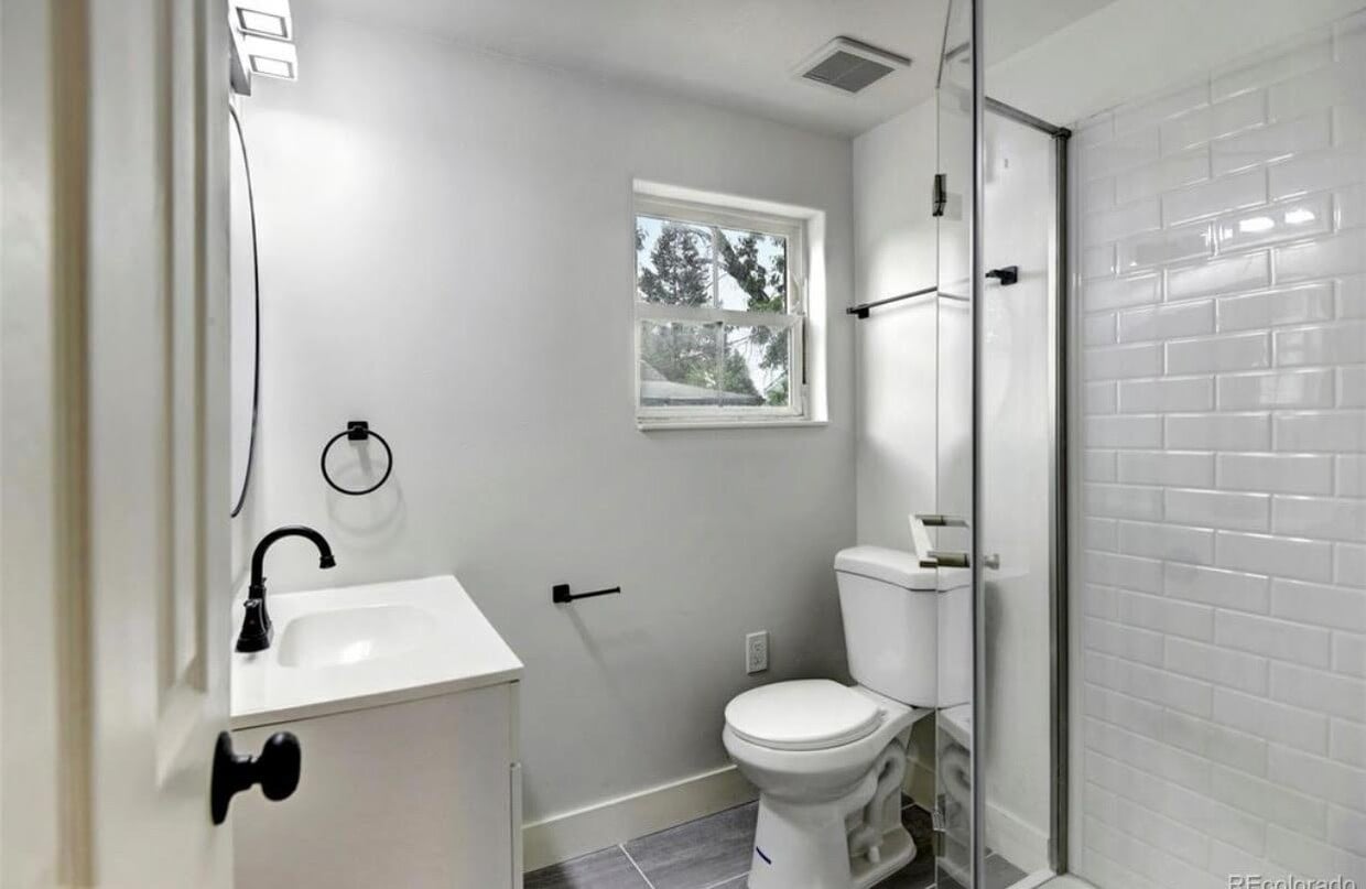 Beautiful Studio Near Downtown Denver – Mo... - Beautiful Studio Near Downtown Denver – Mo...