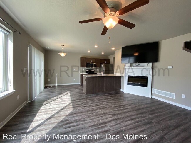 Building Photo - 3 br, 2.5 bath House - 753 NE Macey Way