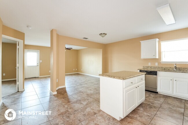 Building Photo - Open Floor Plan