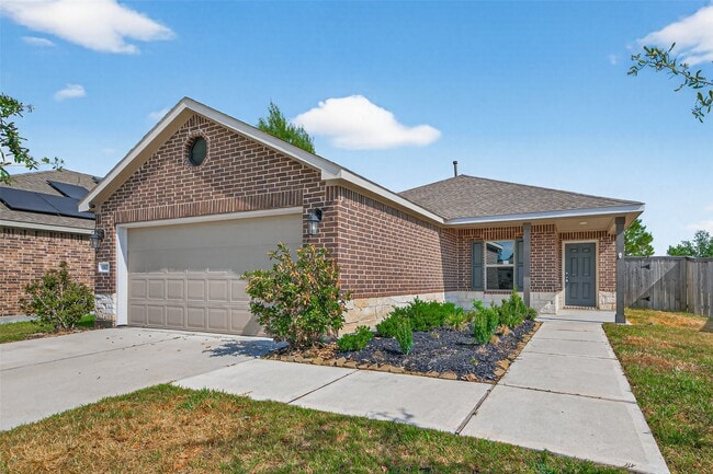 Building Photo - 15171 Willow Tree Ln