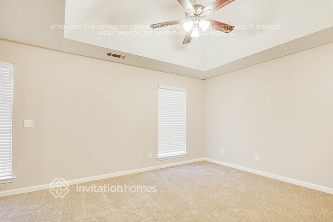 Foto del edificio - 482 Waterfront Dr