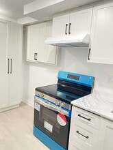 Building Photo - 49 Glenmore Dr