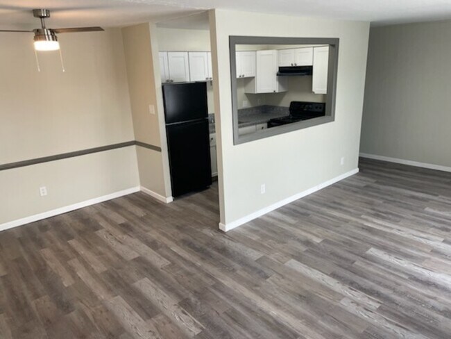 Foto del edificio - 5149 Southgreen Dr