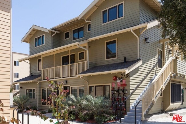 Foto del edificio - 2716 Ellendale Pl