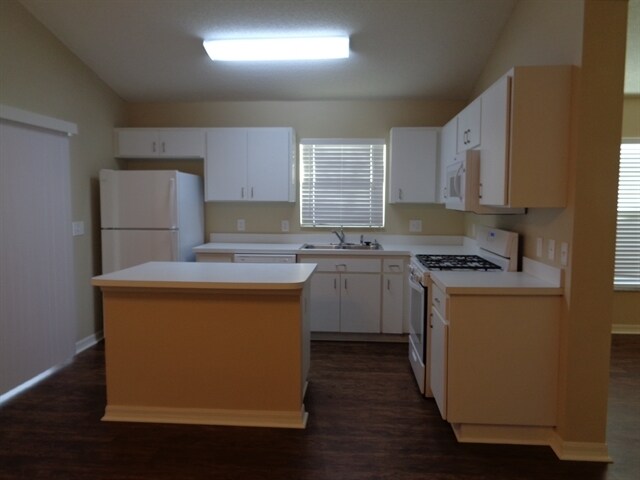 Foto del edificio - 6315 Rose Rush Ct