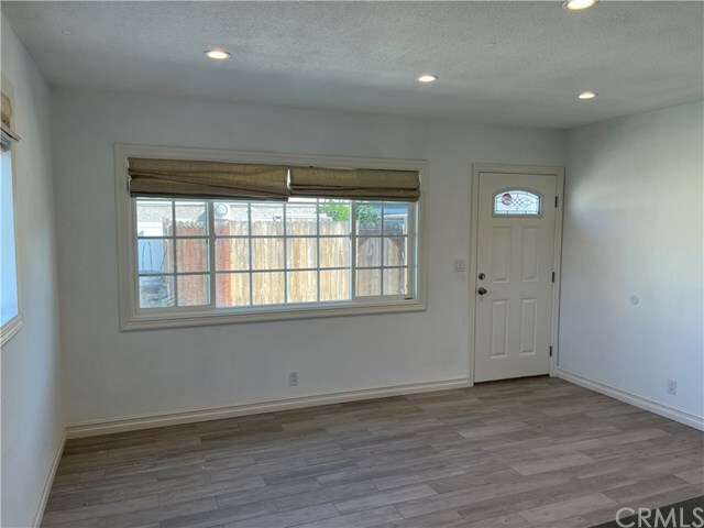 Foto del edificio - 2233 Orange Ave