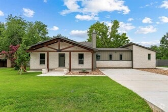 Building Photo - 100 Bryson Bend