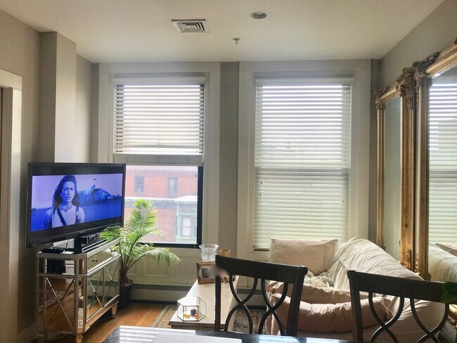 Foto del edificio - 483 Beacon St