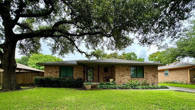 Primary Photo - 2510 Pinebluff Dr