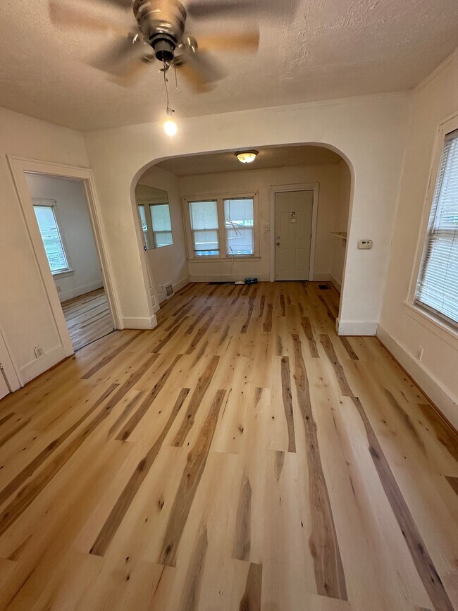Foto del edificio - 2315 N Ellis St
