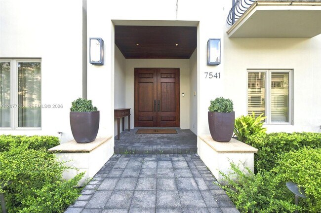 Foto del edificio - 7541 SW 56th Ct