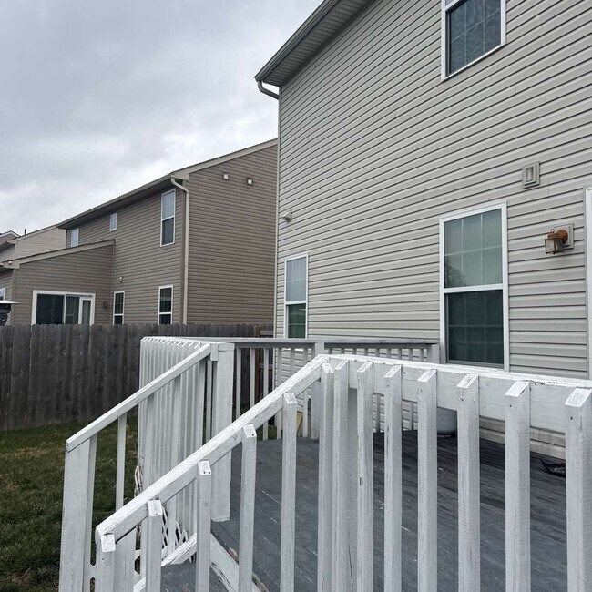 Foto del edificio - 2059 Matt Way