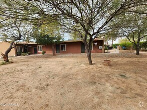 Building Photo - 2735 W Tuckey Ln